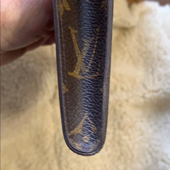 (Sold off Poshmark) LV bucket pochette VI 1000 - Picture 5 of 8